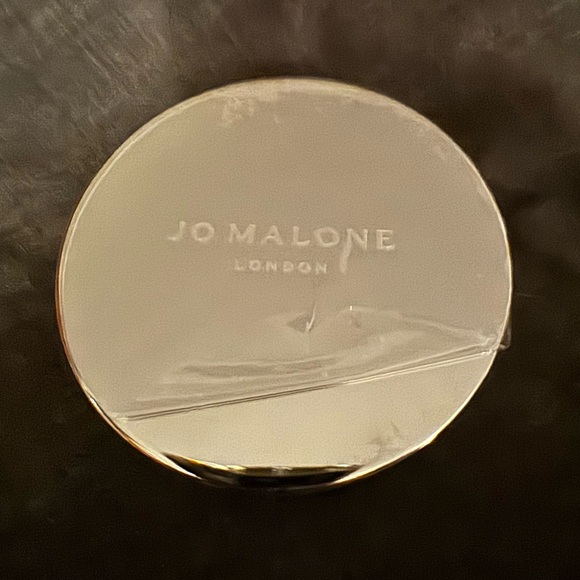 Jo Malone London empty special edition red roses candle jar w/lid - Picture 6 of 7